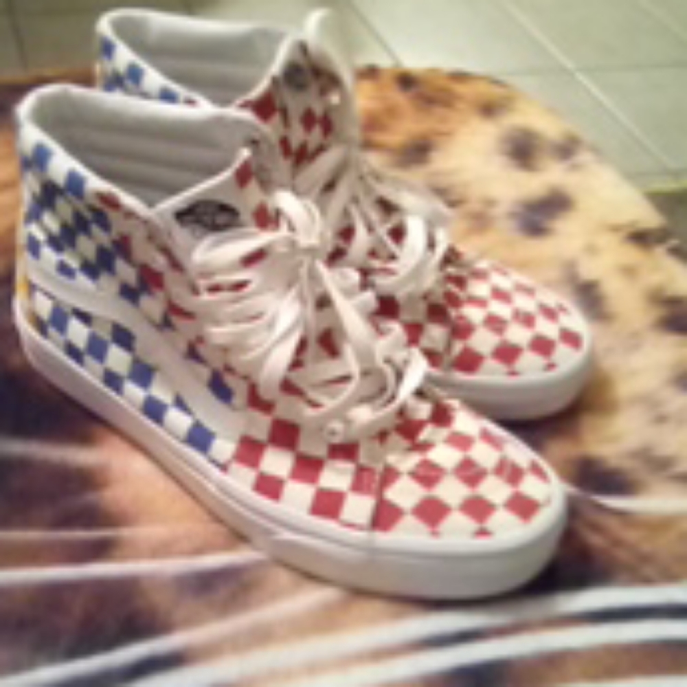 Vans - Picture 2 of 2